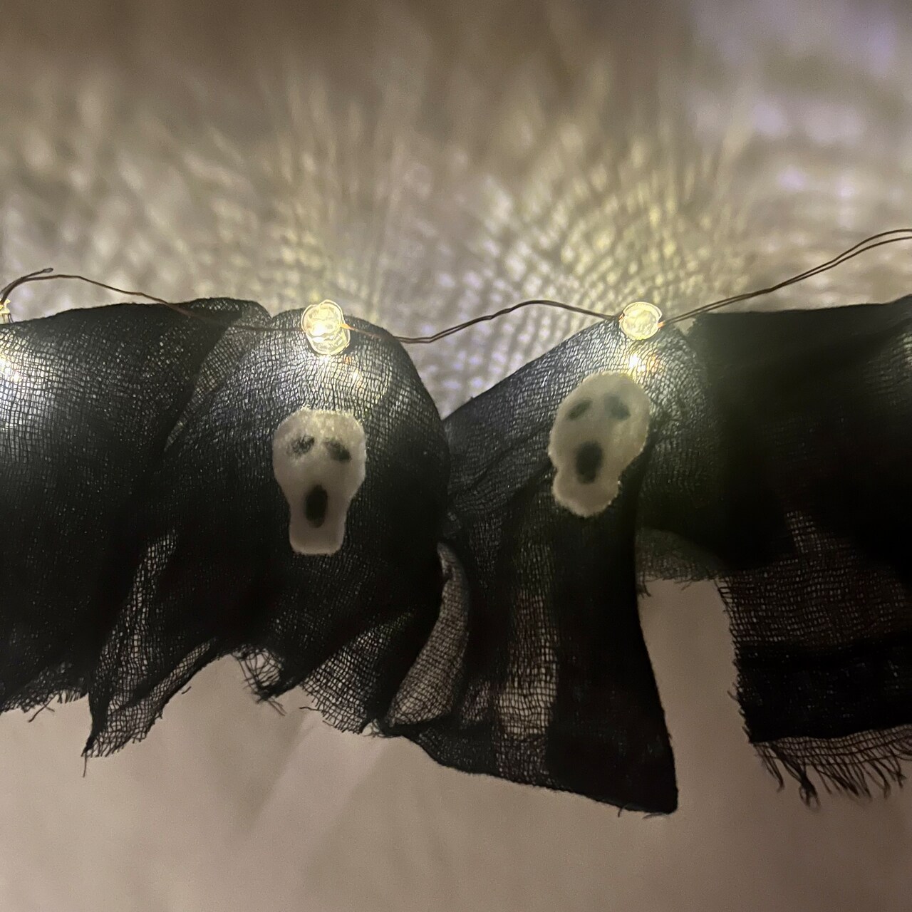 Crafting Basics: Ghosts and Ghouls String Lights with @ProbablySketch